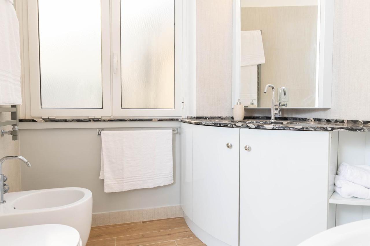 Colosseo Brightful Apartment With Rooftop Rome Exterior photo